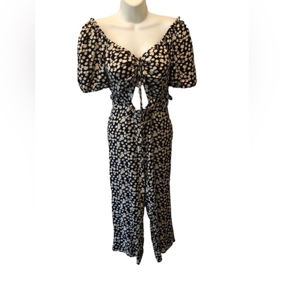 Kittenish Daisy Print Jumpsuit Sz. L Cinched Cut Out Top Off Shoulder High Waist - Picture 2 of 6